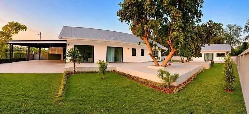4-BR House, Prachuap Khiri Khan, Hua Hin, Prachuap Khiri Khan, 4 Bedrooms, 245 sqm, Single Detached House For Sale, by Boonyanuch Unna, 500637337 - DDproperty.com