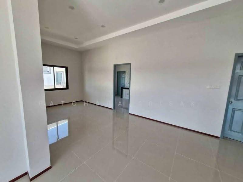 3 BR house, Chon Buri (Pattaya), Mon Nang, Phanat Nikhom, Chon Buri (Pattaya), 3 Bedrooms, 132 sqm, Single Detached House For Sale, by Patchara Srisak, 500637561 - DDproperty.com