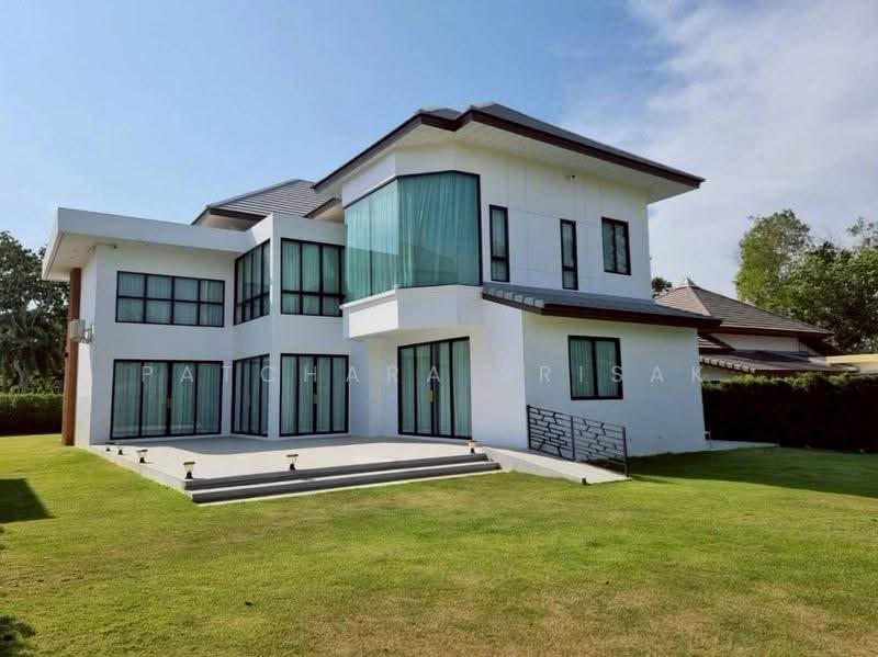 The Village Housing Estate by Horseshoe Point : เดอะ วิลเลจ เฮ้าส์ซิ่ง เอสเตท โดย ฮอร์สชู พอยท์, ชลบุรี, ถนนทุ่งกลม-ห้วยตาหนู, หนองปรือ, บางละมุง, ชลบุรี, 550 ตร.ม., บ้านเดี่ยว ขาย, โดย Patchara Srisak, 500637677 - DDproperty.com
