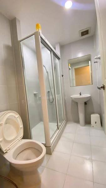 Elements Srinakarin, Bangkok, 43-1 Soi Supaphong 3, Intersection 4, Srinakarin Road, Nong Bon, Prawet, Bangkok, 2 Bedrooms, 67 sqm, Condo For Sale, by Wirinya Taweephattratrakul, 500637695 - DDproperty.com