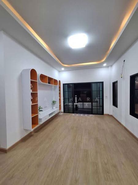 3 BR house, Chon Buri (Pattaya), Nong - Hong, Phan Thong, Chon Buri (Pattaya), 3 Bedrooms, 204 sqm, Single Detached House For Sale, by Patchara Srisak, 500637701 - DDproperty.com