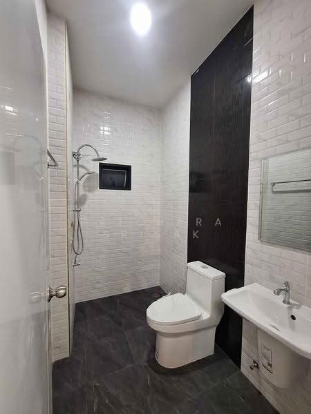 3 BR house, Chon Buri (Pattaya), Nong - Hong, Phan Thong, Chon Buri (Pattaya), 3 Bedrooms, 204 sqm, Single Detached House For Sale, by Patchara Srisak, 500637701 - DDproperty.com