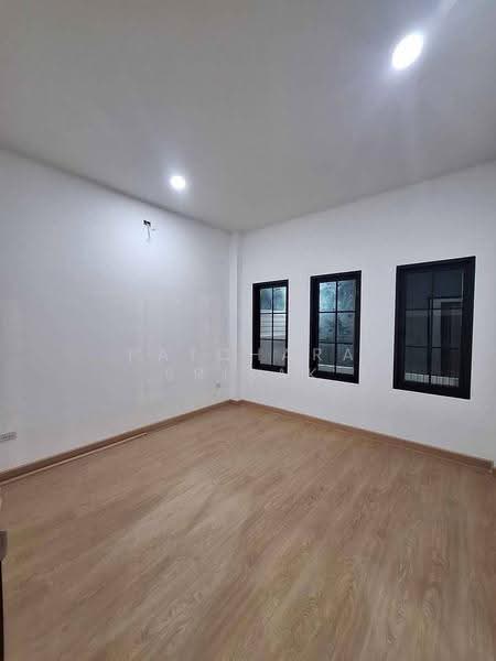 3 BR house, ชลบุรี, หนองหงษ์, พานทอง, ชลบุรี, 204 ตร.ม., บ้านเดี่ยว ขาย, โดย Patchara Srisak, 500637701 - DDproperty.com