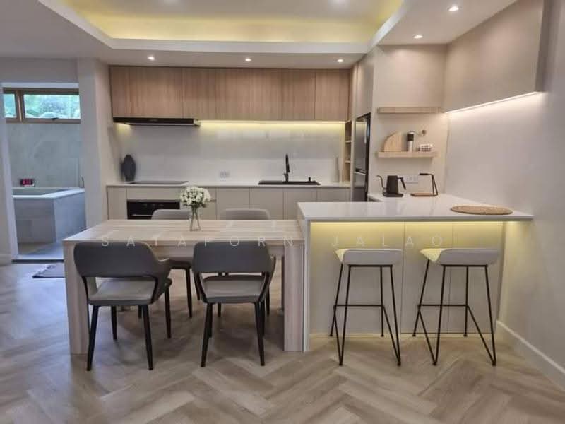 4-BR Townhouse, Bangkok, Khlong Tan Nua, Watthana, Bangkok, 4 Bedrooms, 210 sqm, Townhouse For Sale, by Sataporn Jalao, 500637726 - DDproperty.com