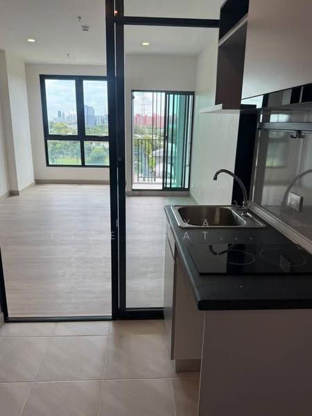 Supalai Parc Ekkamai-Pattanakarn, Bangkok, Suan Luang, Bangkok, 1 Bedroom, 30 sqm, Condo For Sale, by Wirinya Taweephattratrakul, 500637742 - DDproperty.com