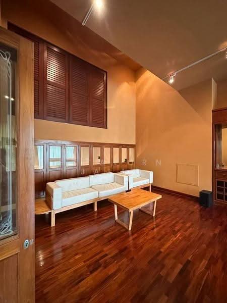 5-BR Townhouse, Bangkok, Khlong Tan Nua, Watthana, Bangkok, 5 Bedrooms, 550 sqm, Townhouse For Sale, by Sataporn Jalao, 500637749 - DDproperty.com