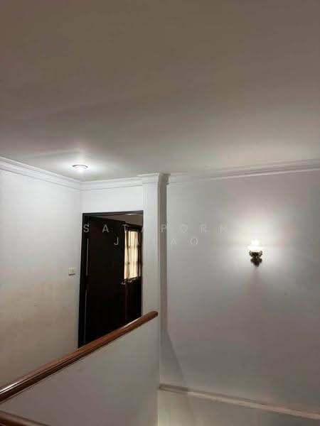3 BR house, Bangkok, Huai Khwang, Bangkok, 3 Bedrooms, 263 sqm, Single Detached House For Rent, by Sataporn Jalao, 500637766 - DDproperty.com