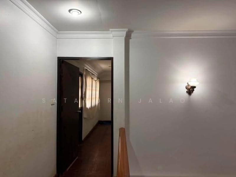 3 BR house, Bangkok, Huai Khwang, Bangkok, 3 Bedrooms, 263 sqm, Single Detached House For Rent, by Sataporn Jalao, 500637766 - DDproperty.com