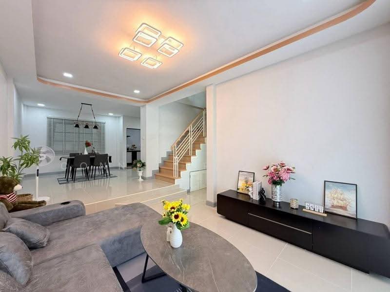 Baan Ruenrudee 5, Bangkok, Bang Chun, Khlong Sam Wa, Bangkok, 4 Bedrooms, 21 sqm, Townhouse For Sale, by Connex Property, 500637799 - DDproperty.com