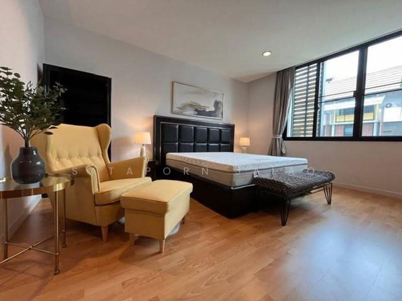 Flora Marigold, Bangkok, 796 Sathu Pradit Road, Chong Nonsi, Yan Nawa, Bangkok, 4 Bedrooms, 235 sqm, Townhouse For Rent, by Sataporn Jalao, 500637844 - DDproperty.com