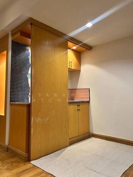 State Tower, Bangkok, 1055 Silom Road, Silom, Bang Rak, Bangkok, 1 Bedroom, 68 sqm, Condo For Rent, by Sarawut Ratchawong, 500637886 - DDproperty.com