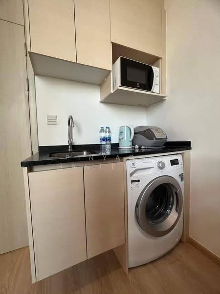 Noble Revolve Ratchada 2, Bangkok, 70 Soi Ratchadaphisek 10, Ratchadaphisek Road, Huai Khwang, Bangkok, 2 Bedrooms, 62 sqm, Condo For Rent, by Pinyada Hantewee, 500637891 - DDproperty.com