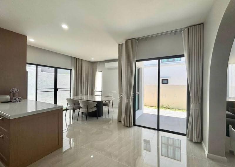 4-BR House, Chon Buri (Pattaya), Nong Pla Lai, Bang Lamung (Pattaya), Chon Buri (Pattaya), 4 Bedrooms, 221 sqm, Single Detached House For Sale, by Sita Shrestha, 500638130 - DDproperty.com