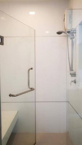 Thru Thonglor, Bangkok, Petchaburi Road, Bang Kapi, Huai Khwang, Bangkok, 1 Bedroom, 37 sqm, Condo For Rent, by Sarawut Ratchawong, 500638206 - DDproperty.com