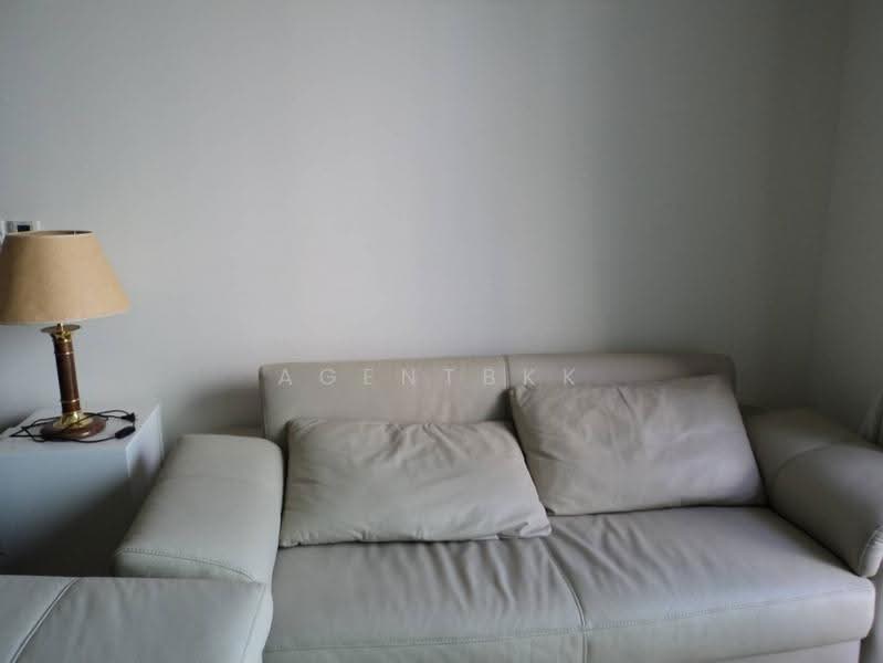Siri At Sukhumvit, Bangkok, 902 Sukhumvit Road, Phra Kanong, Khlong Toei, Bangkok, 2 Bedrooms, 68 sqm, Condo For Rent, by Agentbkk, 500638367 - DDproperty.com