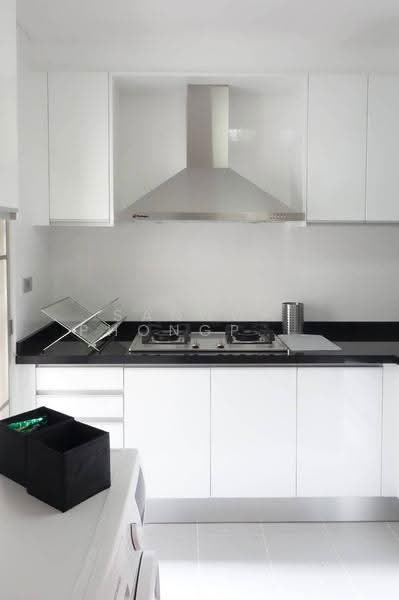 Sawang Apartment, Bangkok, Soi Sathorn 7, Thung Maha Mek, Sathon, Bangkok, 2 Bedrooms, 140 sqm, Apartment For Rent, by Sannop Phongpraphan, 500638448 - DDproperty.com