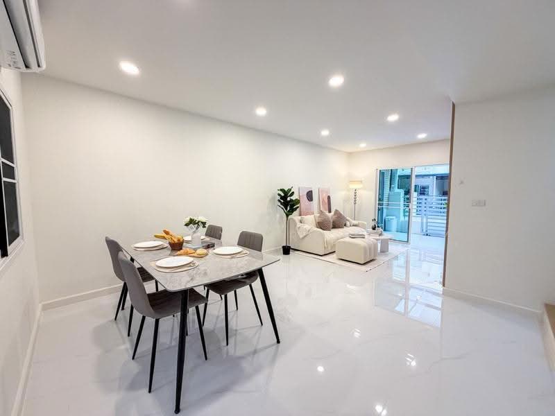 Pruksa Town Ratchapruk, Bangkok, Ratchaphruek Road, Bang Prom, Taling Chan, Bangkok, 3 Bedrooms, 120 sqm, Townhouse For Sale, by Connex Property, 500638453 - DDproperty.com