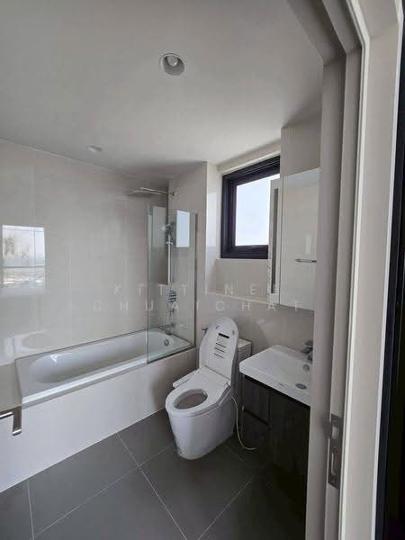 Oka Haus Sukhumvit 36, Bangkok, 3399 Rama 4 Road, Khong Tan, Khlong Toei, Bangkok, 2 Bedrooms, 50 sqm, Condo For Rent, by Kittinee Chuaichat, 500638560 - DDproperty.com