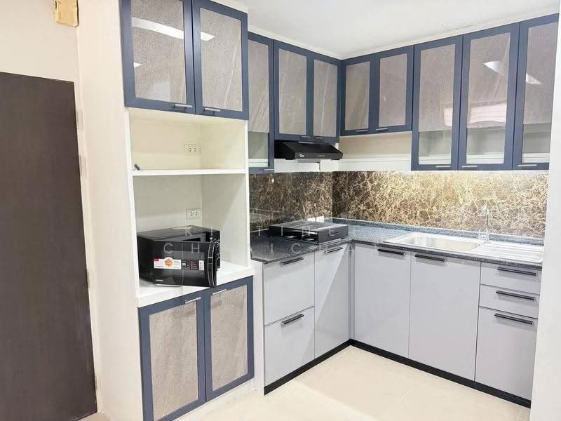 President Park Sukhumvit 24, Bangkok, 99 Sukhumvit 24 Alley, Khlongtoei Nua, Watthana, Bangkok, 3 Bedrooms, 223 sqm, Condo For Rent, by Kittinee Chuaichat, 500638572 - DDproperty.com