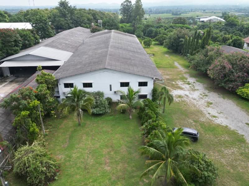 LAND FOR SALE: 5+ RAI ON HIGHWAY 108, CHIANG MAI Includes 1,400 SQ.M. Warehouse Only THB 12Million, Chiang Mai, 108, Sop Tia, Chom Thong, Chiang Mai, , 2,110 sqm, Warehouse/Factory For Sale, by นายมานพ วุฒฒเจริญ, 500638649 - DDproperty.com