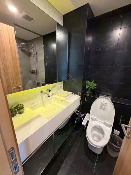 Siamese Exclusive Sukhumvit 31, Bangkok, 75 Soi Sukhumvit 31, Khlong Tan Nua, Watthana, Bangkok, 3 Bedrooms, 206 sqm, Condo For Rent, by Pattada Letikul, 500638715 - DDproperty.com