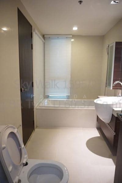 Sky Walk Residences, Bangkok, 1599 Sukhumvit Road, Phra Kanong Nua, Watthana, Bangkok, 2 Bedrooms, 60 sqm, Condo For Rent, by Pattada Letikul, 500638721 - DDproperty.com