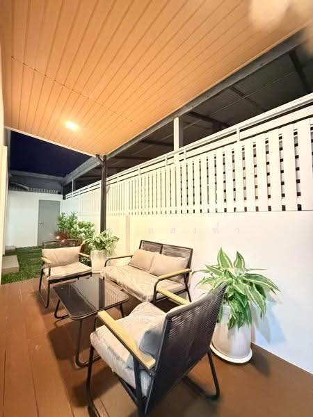 ขายบ้านเดี่ยวพูลวิลล่า ม.รัตนากรวิลเลจ17 บางละมุง ชลบุรี, Chon Buri (Pattaya), Nong Pru, Bang Lamung (Pattaya), Chon Buri (Pattaya), 4 Bedrooms, 180 sqm, Single Detached House For Sale, by Dusit Saengfa, 500638746 - DDproperty.com