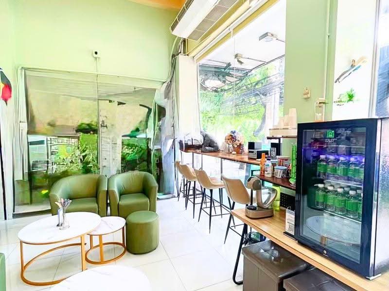 Prime Investment Opportunity! Three Adjoining Commercial Shophouses for Sale on Ratchadaphisek Road, Bangkok, รัชดาภิเษก, Huai Khwang, Bangkok, , 1,163 sqm, Shophouse For Sale, by Chokwichai Kitsirithanakhun, 500638774 - DDproperty.com