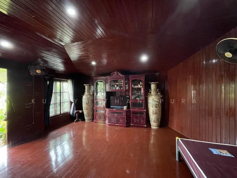 Single House, Soi Wutthi Anan, Mak Khaeng, Mueang Udon Thani, Udon Thani, วุฒิอนันต์, Mak Khaeng, Muang Udon Thani, Udon Thani, 5 Bedrooms, 400 sqm, Single Detached House For Sale, by Kulaya Thanapura, 500638778 - DDproperty.com
