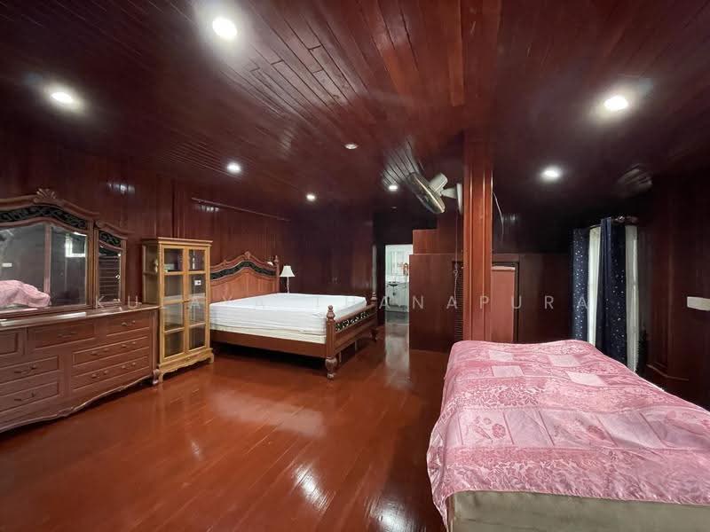 Single House, Soi Wutthi Anan, Mak Khaeng, Mueang Udon Thani, Udon Thani, วุฒิอนันต์, Mak Khaeng, Muang Udon Thani, Udon Thani, 5 Bedrooms, 400 sqm, Single Detached House For Sale, by Kulaya Thanapura, 500638778 - DDproperty.com