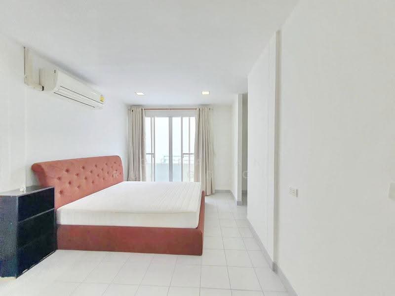 For rent Townhouse Soi Sukhumvit 26, กรุงเทพ, คลองตันเหนือ, วัฒนา, กรุงเทพ, 200 ตร.ม., ทาวน์เฮ้าส์ ให้เช่า, โดย Noppawan Ruangdech, 500638809 - DDproperty.com