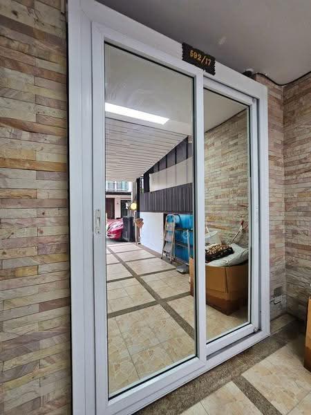 Areeya Mova Kaset-Nawamintr, Bangkok, Soi Moobaan Areeya Mowa, Chorake Bua, Lat Phrao, Bangkok, 3 Bedrooms, 180 sqm, Townhouse For Sale, by Jakkrit Nilchoo, 500638813 - DDproperty.com
