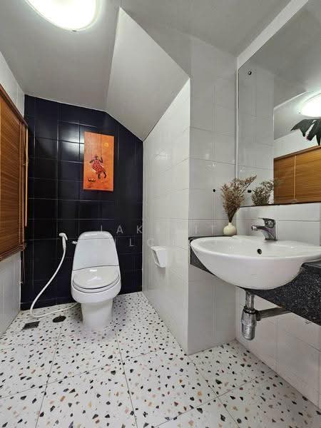 Areeya Mova Kaset-Nawamintr, Bangkok, Soi Moobaan Areeya Mowa, Chorake Bua, Lat Phrao, Bangkok, 3 Bedrooms, 180 sqm, Townhouse For Sale, by Jakkrit Nilchoo, 500638813 - DDproperty.com