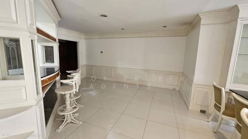 Crystal Garden, Bangkok, 217 Sukhumvit 4 Alley, Khlong Toei, Bangkok, 4 Bedrooms, 220 sqm, Condo For Rent, by BANGKOK PROPERTY AGENTS, 500638868 - DDproperty.com