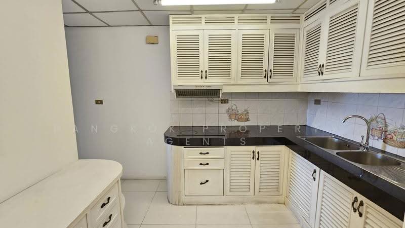 Crystal Garden, Bangkok, 217 Sukhumvit 4 Alley, Khlong Toei, Bangkok, 4 Bedrooms, 220 sqm, Condo For Sale, by BANGKOK PROPERTY AGENTS, 500638876 - DDproperty.com