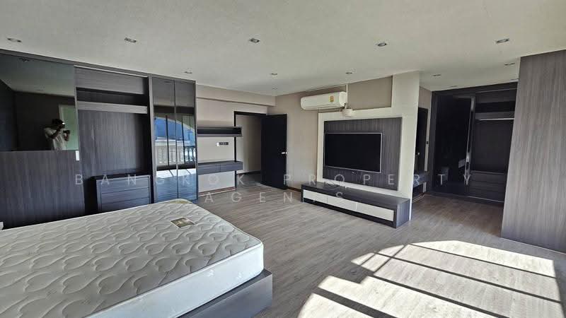 Royal Castle Sukhumvit, Bangkok, 30 Soi Sukhumvit 39, Khlongtoei Nua, Watthana, Bangkok, 4 Bedrooms, 265 sqm, Condo For Rent, by BANGKOK PROPERTY AGENTS, 500638901 - DDproperty.com
