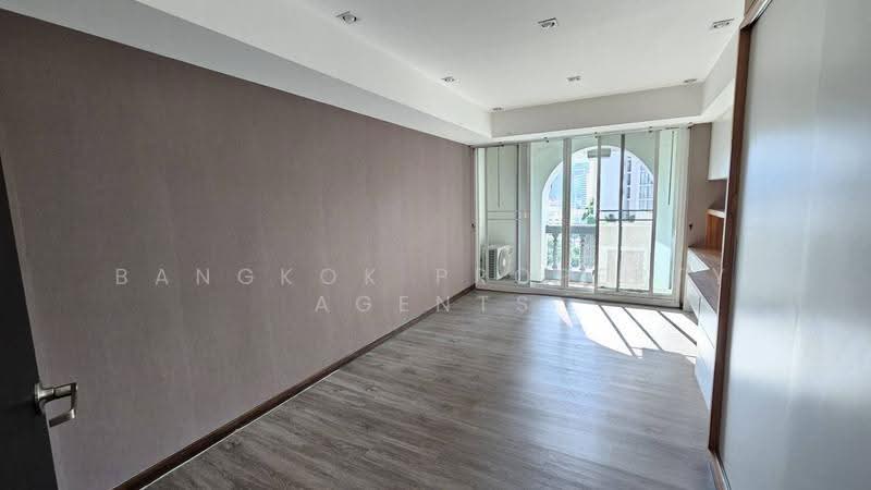 Royal Castle Sukhumvit : รอยัล คาสเซอร์ สุขุมวิท, กรุงเทพ, 30 ซอยสุขุมวิท 39, คลองเตยเหนือ, วัฒนา, กรุงเทพ, 265 ตร.ม., คอนโด ให้เช่า, โดย BANGKOK PROPERTY AGENTS, 500638901 - DDproperty.com