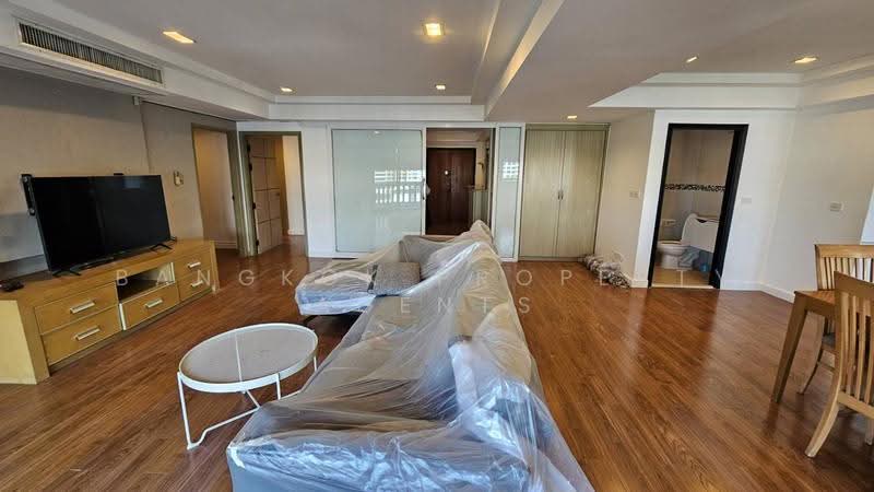 Royal Castle Sukhumvit, Bangkok, 30 Soi Sukhumvit 39, Khlongtoei Nua, Watthana, Bangkok, 3 Bedrooms, 160 sqm, Condo For Rent, by BANGKOK PROPERTY AGENTS, 500638915 - DDproperty.com