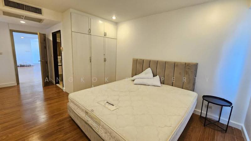 Royal Castle Sukhumvit, Bangkok, 30 Soi Sukhumvit 39, Khlongtoei Nua, Watthana, Bangkok, 3 Bedrooms, 160 sqm, Condo For Rent, by BANGKOK PROPERTY AGENTS, 500638915 - DDproperty.com