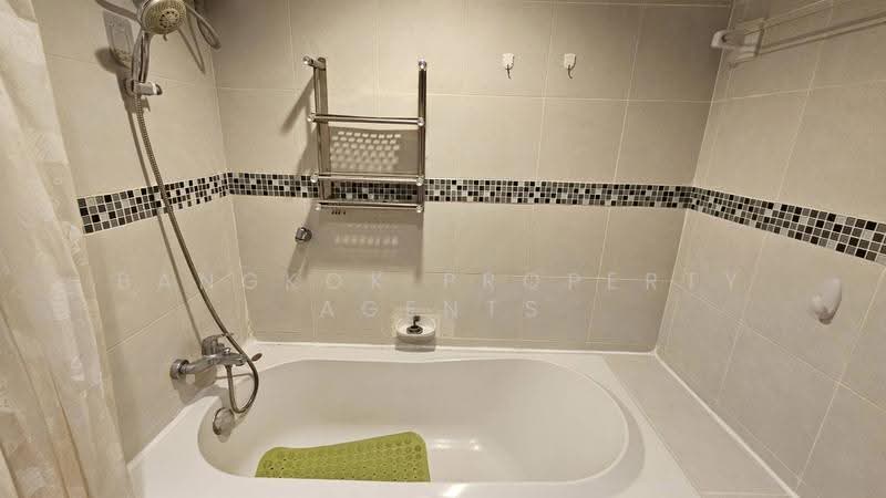 Royal Castle Sukhumvit, Bangkok, 30 Soi Sukhumvit 39, Khlongtoei Nua, Watthana, Bangkok, 3 Bedrooms, 160 sqm, Condo For Rent, by BANGKOK PROPERTY AGENTS, 500638915 - DDproperty.com