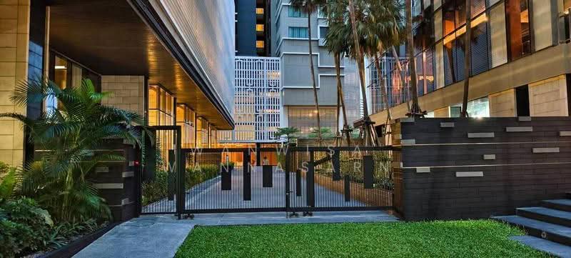 The Emporio Place, Bangkok, 93 Soi Sukhumvit 24, Sukhumvit Road, Khong Tan, Khlong Toei, Bangkok, 2 Bedrooms, 101 sqm, Condo For Rent, by Wanwisa Wannasarn, 500638932 - DDproperty.com