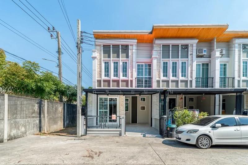 Golden Town 2 Bangna-Suanluang : โกลเด้น ทาวน์ 2 บางนา-สวนหลวง, กรุงเทพ, ถนนกาญจนาภิเษก, ดอกไม้, ประเวศ, กรุงเทพ, 110 ตร.ม., ทาวน์เฮ้าส์ ขาย, โดย ฝากขายบ้าน ฝากขายบ้านมือสอง ฝากขายอสัง Realty HuB, 500638967 - DDproperty.com
