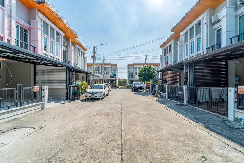 Golden Town 2 Bangna-Suanluang, Bangkok, Kanchanaphisek Road, Dok Mai, Prawet, Bangkok, 4 Bedrooms, 110 sqm, Townhouse For Sale, by ฝากขายบ้าน ฝากขายบ้านมือสอง ฝากขายอสัง Realty HuB, 500638967 - DDproperty.com