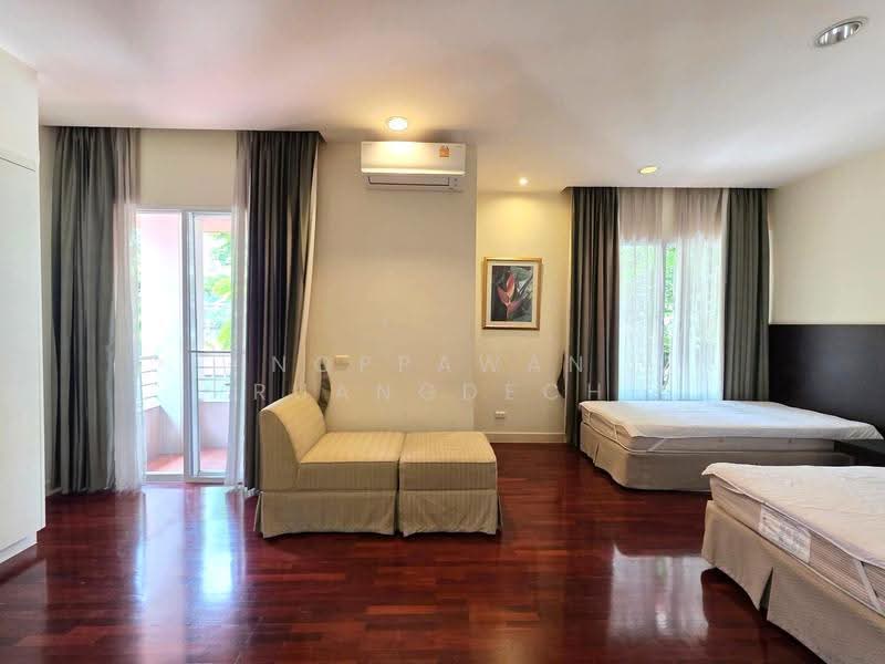 Bangkok Villa, Bangkok, Pradit Manutham Road, Wang Thonglang, Bangkok, 2 Bedrooms, 240 sqm, Single Detached House For Rent, by Noppawan Ruangdech, 500639005 - DDproperty.com