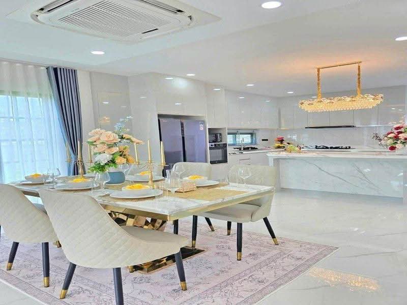 4-BR House, Chon Buri (Pattaya), Huai Yai, Bang Lamung (Pattaya), Chon Buri (Pattaya), 4 Bedrooms, 380 sqm, Single Detached House For Sale, by Puttirat Kleebyam, 500639043 - DDproperty.com