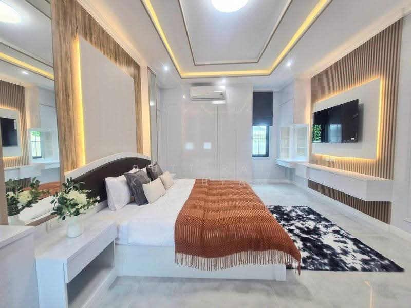 4-BR Villa, Chon Buri (Pattaya), Huai Yai, Bang Lamung (Pattaya), Chon Buri (Pattaya), 4 Bedrooms, 800 sqm, Villa For Sale, by Puttirat Kleebyam, 500639051 - DDproperty.com