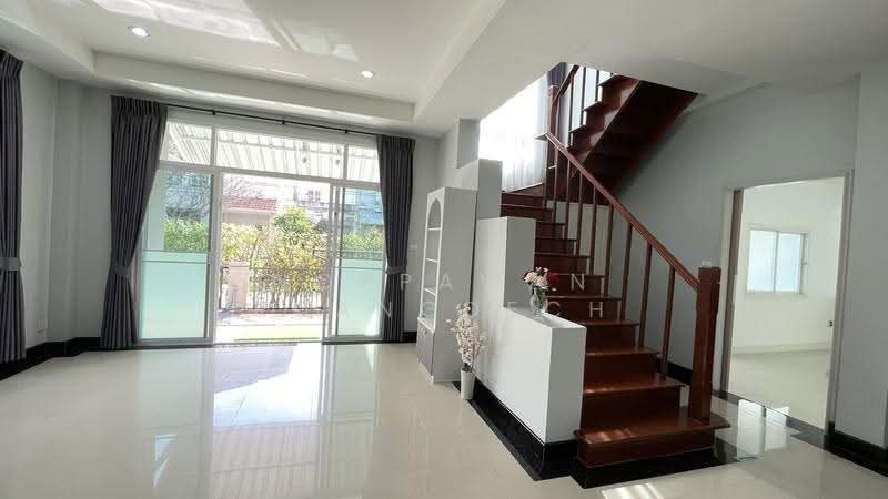 Baan Lalin The Young Executive Onnut-Wongwaen-Suwannabhumi, Bangkok, Chaloem Phrakiat Rama 9 Road, Dok Mai, Prawet, Bangkok, 4 Bedrooms, 140 sqm, Single Detached House For Rent, by Noppawan Ruangdech, 500639147 - DDproperty.com