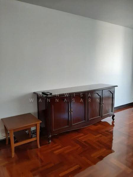 Kanta Mansion, Bangkok, 73 Soi Sukhumvit 26, Khong Tan, Khlong Toei, Bangkok, 3 Bedrooms, 265 sqm, Apartment For Rent, by Wanwisa Wannasarn, 500639155 - DDproperty.com