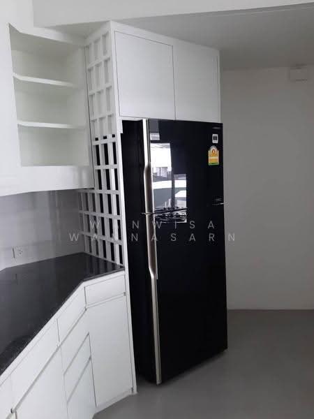 Kanta Mansion, Bangkok, 73 Soi Sukhumvit 26, Khong Tan, Khlong Toei, Bangkok, 3 Bedrooms, 265 sqm, Apartment For Rent, by Wanwisa Wannasarn, 500639157 - DDproperty.com