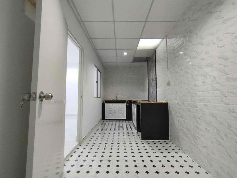 Baan Phrueksa D, Pathum Thani, Liab Klong Sam Road, Khlong Sam, Khlong Luang, Pathum Thani, 3 Bedrooms, 99 sqm, Townhouse For Sale, by พิมพ์นภัส ภูธนภัทร, 500639210 - DDproperty.com